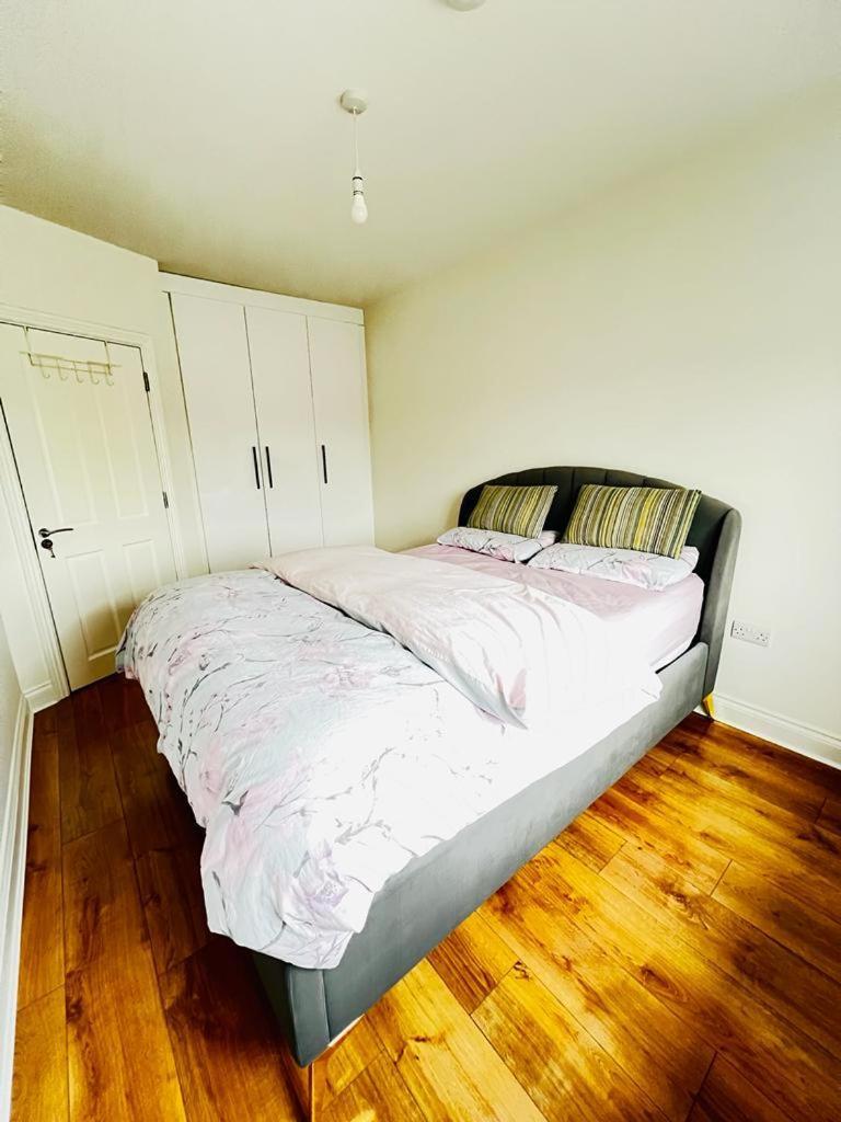 Room In Limerick Junction מראה חיצוני תמונה